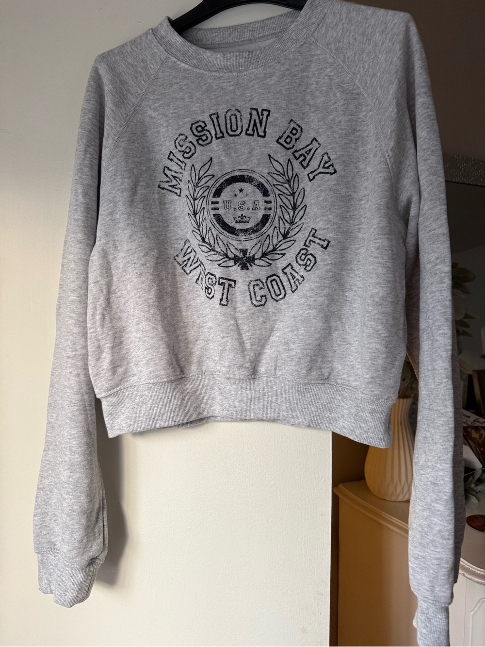 Women’s BDG Mission Bay West Coast Grey Crewneck Sweatshirt XL
